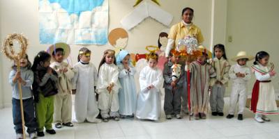 Pequeños del grupo maternal de la guardería Juego y Aprendo, quienes presentaron su tradicional pastorela.