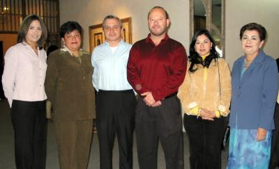 Irma González Luna, Antonieta Navarro, Sergio de la Parra, Rodolfo Garza Solares, Martha Echevarria y Rita Reyes, en pasado convivio social.