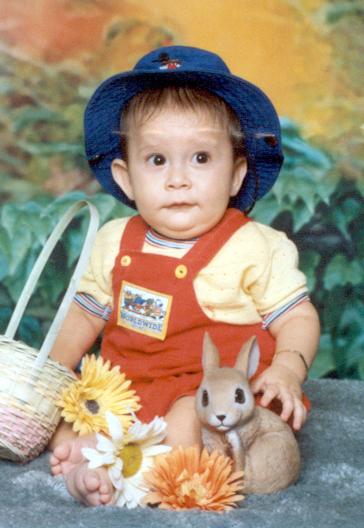 Jared Gerardo de la Peña  en una fotografía de estudio con motivo de su primer año de vida.