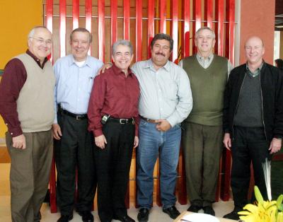 -Ramón Iriarte, Javier Iriarte, Salvador Jalife, Jorge Pérez, Jesús Campos y Sergio Berlanga.