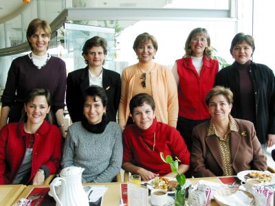 Anna RUsek, Eréndira Sada, Isabel de la Fuente, Georgina Gil, Isabel Villarreal, Charo Villarreal, Patricia Medina, Lorena López y Cecilia Talamás.