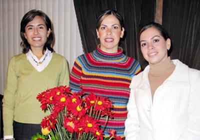 14 de enero 
Rocío Díaz de Del Río, Odila García de Ollivier y Gabriela Quezada de Díaz.