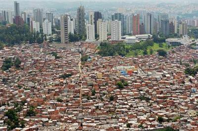 Después de una procesión hasta la Catedral da Sé, seguida de misa solemne, fue inaugurada la nueva sede de la alcaldía en un edificio del centro de la ciudad cedido en comodato por el grupo Santander Banespa, denominación en Brasil del principal grupo bancario español.