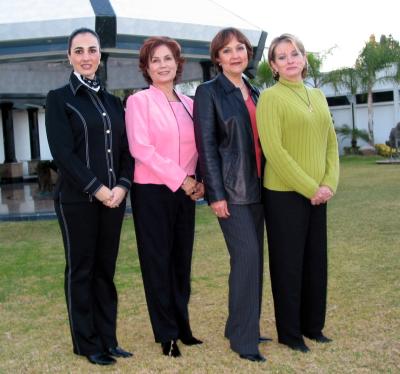 Gabriela de Herrera, Alma Islas de Garza, Alma Rosa de Campos y Susana de Garza anfitrionas del Club de Jardinería La Rosa.