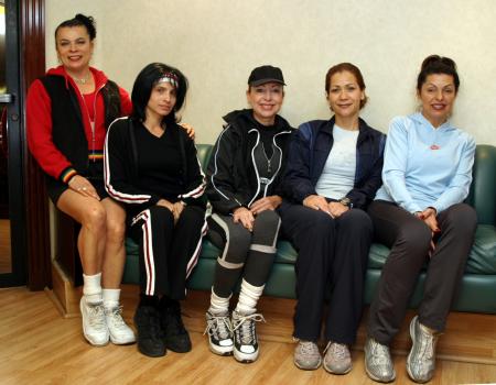 Marbella Cervera, Susana Russek, Blanca Faccuseh, Elvia Ramírez y Belinda Nahle.