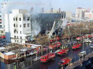 El otro incendio dentro de un centro comercial de la norteña ciudad china de Jilin mató al menos a 53 personas y dejó heridas a más de 60,