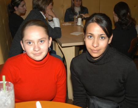 Cristina Espino y Ofelia Aurora Martos.