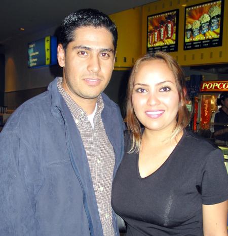 César Morales y Dulce Valeria.