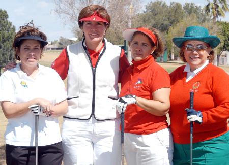   01 de marzo  
Norma Vaporessi, Lety de Palacios, Mónica Gallegos y Lorena Ito, captadas recientemente en un centro deportivo de la localidad.