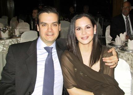 Pedro Fernández y Viviana de Fernández.