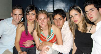 Jaime Guerrero, Karina Otais, Ana Corrales, Pato Metlicy, Fabiola Zepeda y Willy Zepeda.