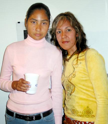 Claudia Burciya y Esmeralda Yañez.