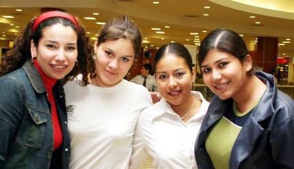 Martha Ochoa Bety Bermúdez, Lulú Romero y Claudia Villegas.