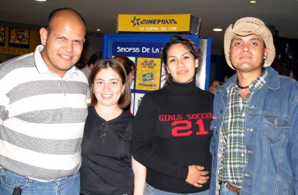 Omar González, Anel Posada, Celia Pisaña y Arturo Marrufo.