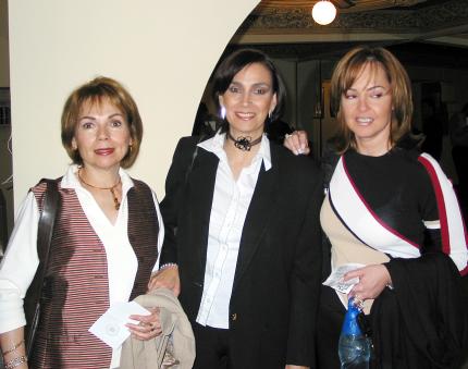 Jenny de Alvarado, Margarita de Díaz y Lorena Noriega.