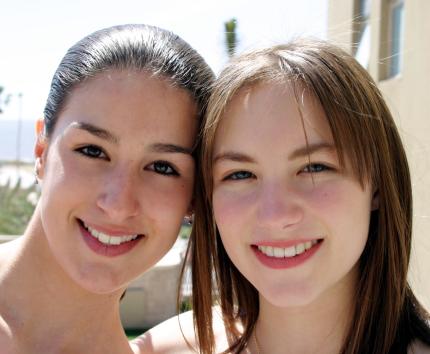 María Fernanda Torres y Roberta Siller en pasado festejo de cumpleños.