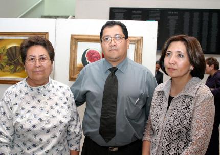 María de la Luz Martínez, Roberto Salcedo y Martha Hernández de Salcedo