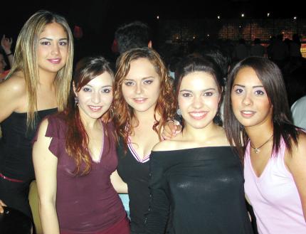 Marcela Castillo, Gilda Berrueno, Julia Salazar, Myrna Hoyos y Sonia García.