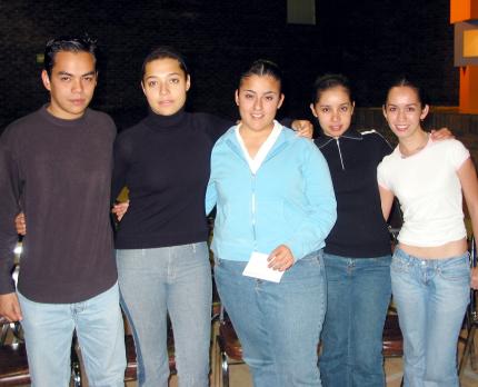 Gaby Ruiz, Karla Marín, Bere Grijalva, Alejandra Gurza y Ricardo Donovan.