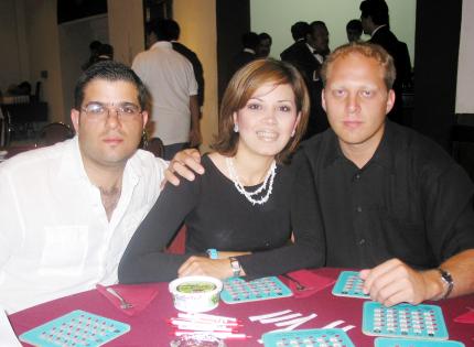 Jacobo Issa Tueme, Diana Rubio de Hernández y Édgar Hernández.