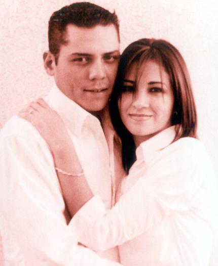 Jesús Enrique Elías Acosta y Neiffe Denisse Suárez Hernández contrajeron matrimonio el 27 de marzo de 2004.