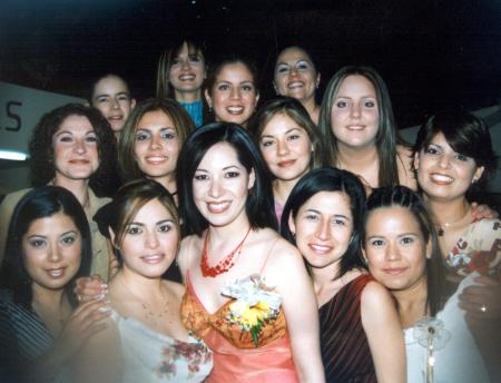 Ada Sonia Flores Rincón con  sus amigas Sylvia Reyes, Rocío Camarena, Linda Trejo, Luz Palomares, Nancy Hernández, Arely Malacara, Gaby Adame, Alejandra Sorto, Cecy Paredes, Cinthia Z, Lily V y Rosy Elizondo.