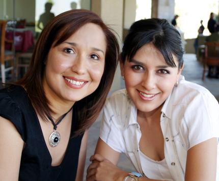 Isabel Iñíguez Mejía y Alejandra Soto Martínez.