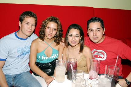 Leo Ocón Pérez, Daniela García Blanca, Alejandra Castañeda Márquez y Javier Lara Valdez.