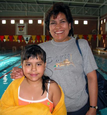 Guillermina Pedroza con su hija Diana Laura Herrera, procedentes de la Ciudad de México.