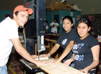 Eduardo Sobrevalls, Maryfer Gutiérrez y Liliana Sandoval.