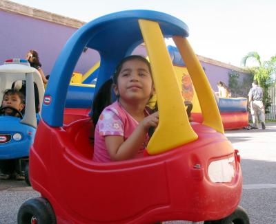 Olga Andrea Aguilera Félix, captada en divertido festejo.