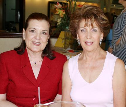 Rosa de Granados y Josie Reynoard de Iriarte.