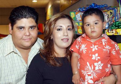 Jesús Alonso Corral Alba celebró su segundo cumpleaños con divertido convivio infantil organizado por sus papás, Ernesto alonso Corral Villa y Raquel Alba de Corral.