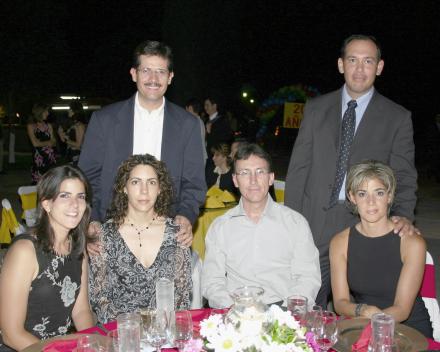 Gabriela S. de Nuñez, Manuel González, Celia S. de González, Diego Berlanga, Roberto Martínez y Sandra P. de  Martínez.