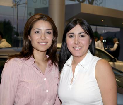 Ingrid Talamantes y Elisa Esparza.