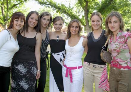 Iradia Anaya, Brenda domínguez, Lucía Sada, Mercedes Romo, Soraya Zreik, susana López y María Emilia de Madero.