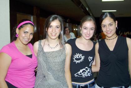 Alejandra Marcos, Gaby Martínez, Bárbara Treviño y dany Macías.