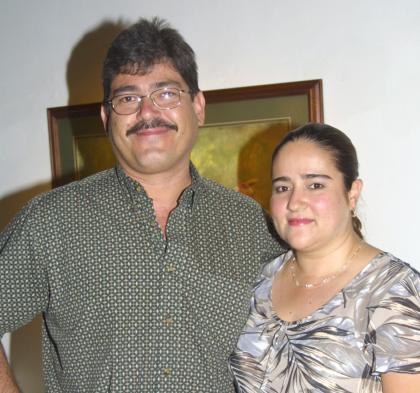 Arnulfo Corona y María Luisa de Corona.