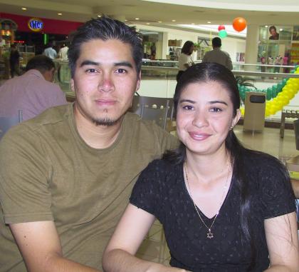 José Eduardo Rojo y Lizeth Cruz Ponce.