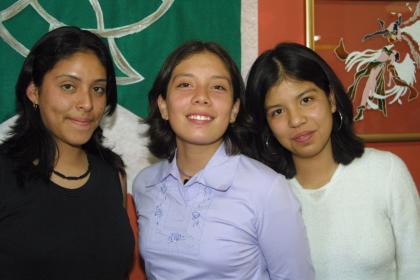 Perla Riesco, Astrid Juárez y Bilda Hernández.