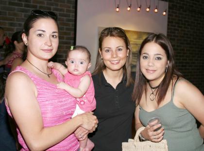 Maru Villarreal, Mariana Porragas, Julia Montoya y Lorena Villar.