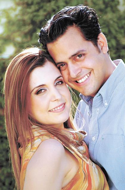  16 de mayo  

Lic. Armando Martínez Alcázar y Lic. Paola González Valdés efectuaron su presentación religiosa el 23 de abril de 2004