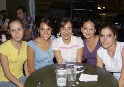 Montse Torre, Andrea Benítez, Yumima Ruiz, Ruth Madinabeitia y Marcela Garza.