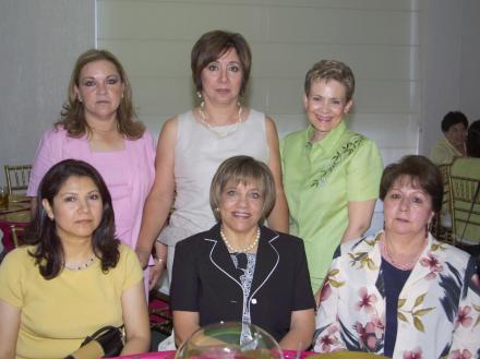 Tere de Martínez, Paty de Morán, Isabel de Zúñiga, Susy de Ortiz, Pilar de Vázquez y Laura de Sepúlveda, captadas recientemente.