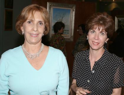 Cony Anhert y Mavisa Rodríguez.