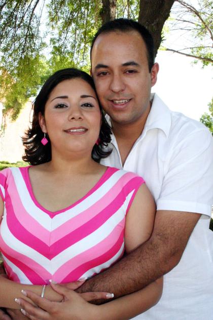 Ruth Graciela Esquivel y Julio Luis Martínez.