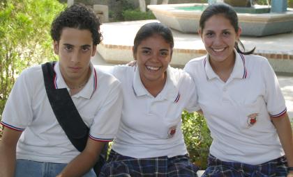 José Luis Lyne, Mariana Martínez e Irma González.