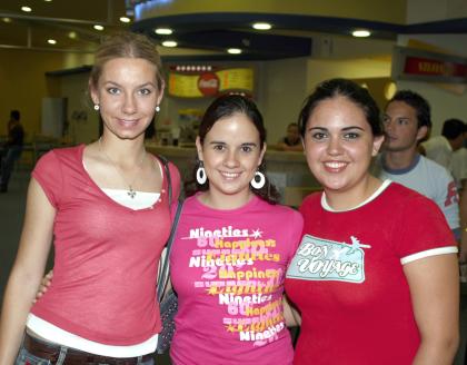 Priscilla de la Fuente, Pilar Araujo y Adriana Cepeda.