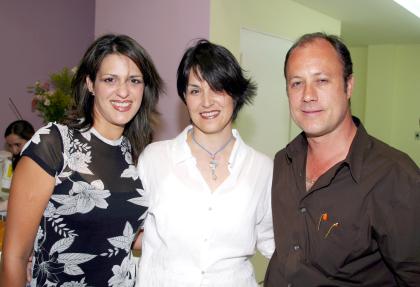  04 de Junio   
Selina Gutiérrez, Cecy Fernández y ricardo González.