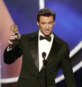 Hugh Jackman al momento de agradecer el premio 'Tony' por su participación en la obra  musical ' The Boy from Oz.'